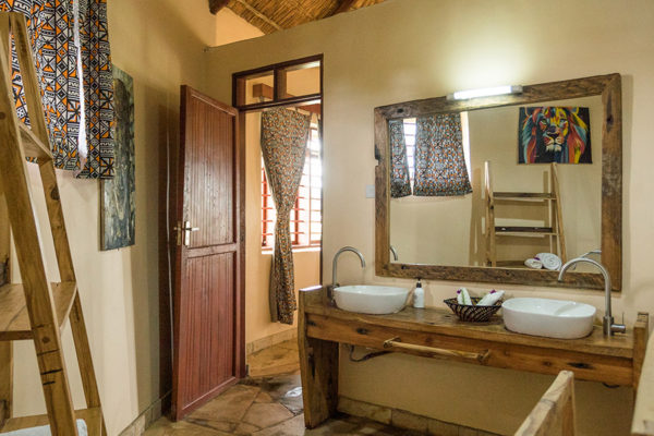 Africa Safari Lake Manyara Accommodation